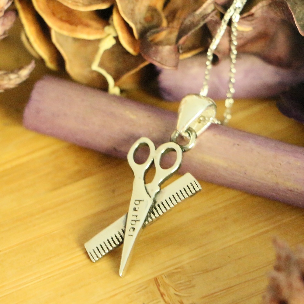 925 Sterling Silver comb & scissor Necklace - Picture 7 of 8